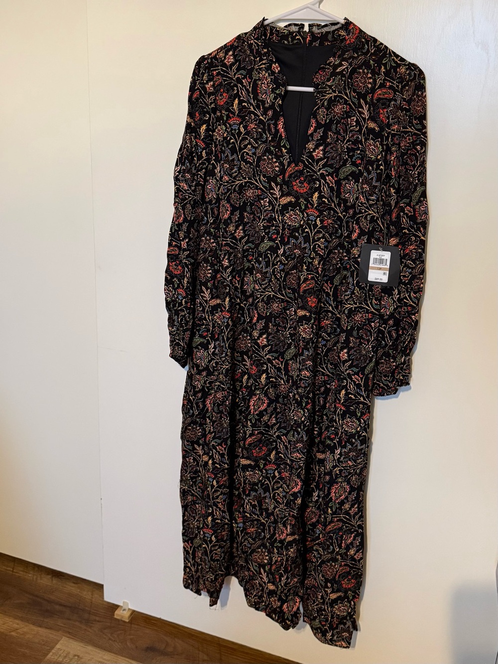 Black Floral Long Sleeve Maxi Dress
JH BRAND from JCPenney. Size 12P